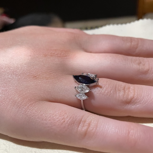 2.36ct Marquise Sapphire & 1.6ct Moissanite Ring - Picture 6 of 6
